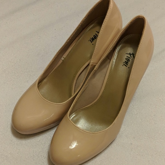 Fioni Blush Pink Pumps - Picture 1 of 5